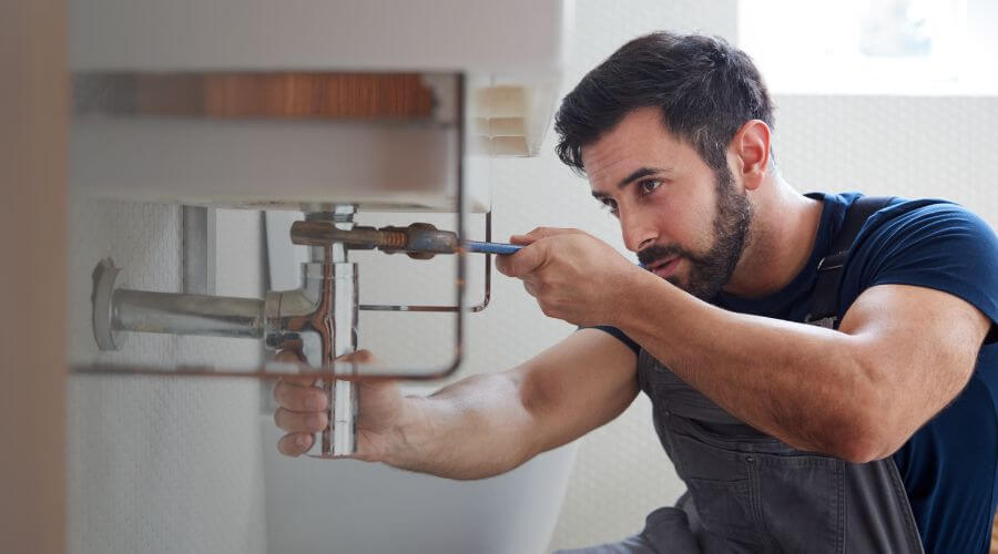 Expert burst pipe repair services in Ida, MI